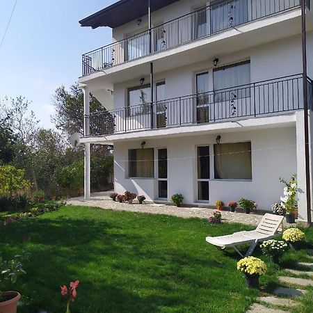 Villa Savovi فارنا المظهر الخارجي الصورة