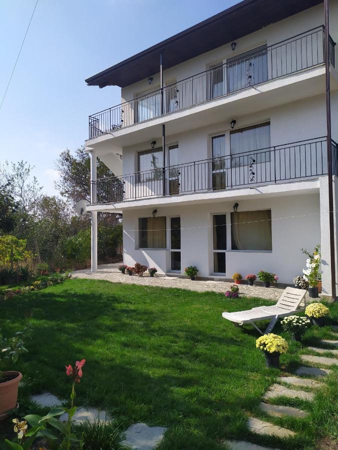 Villa Savovi فارنا المظهر الخارجي الصورة